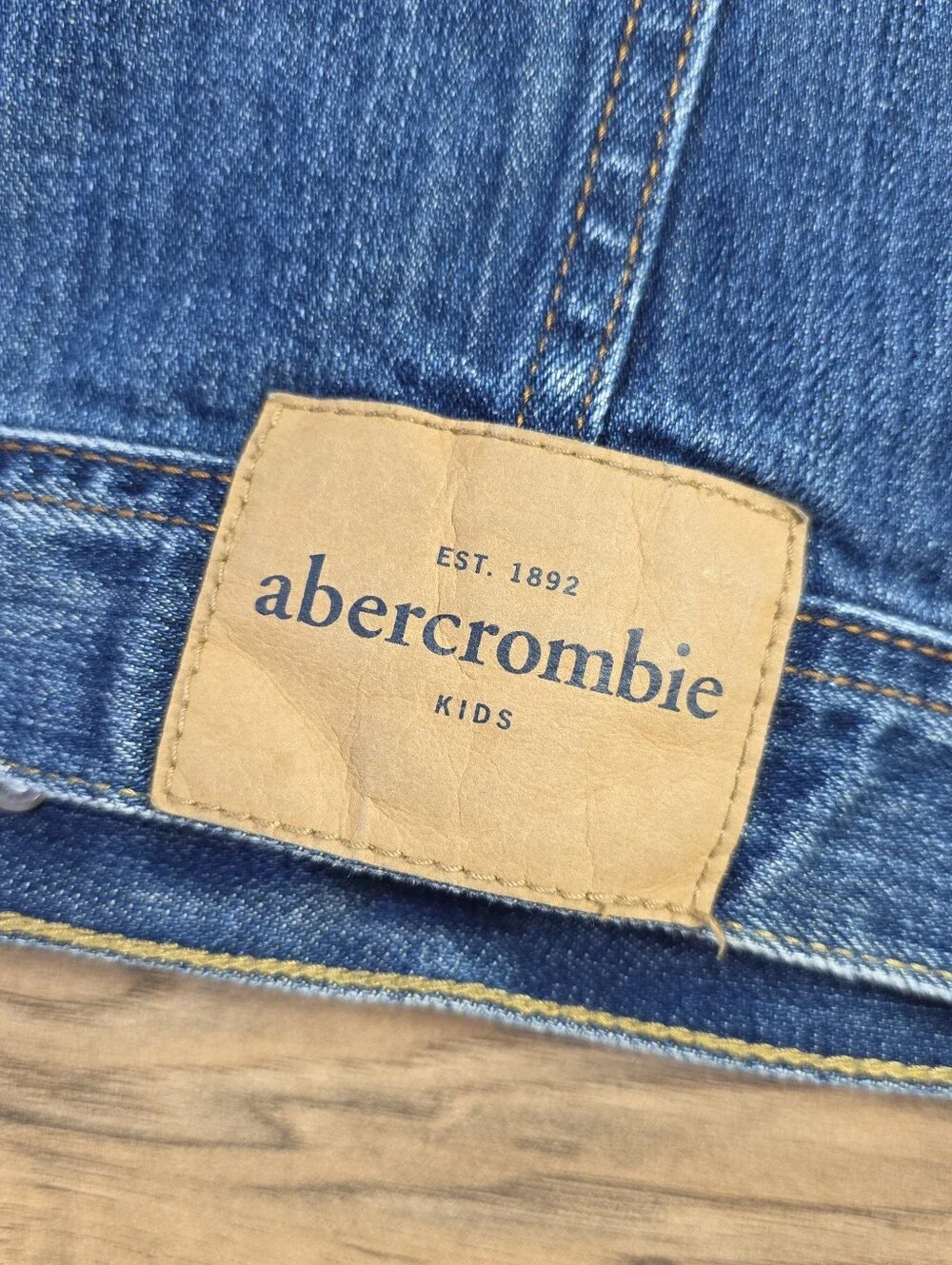 Abercrombie Kids Distressed Denim Trucker Jacket USA Flag Blue 13/14